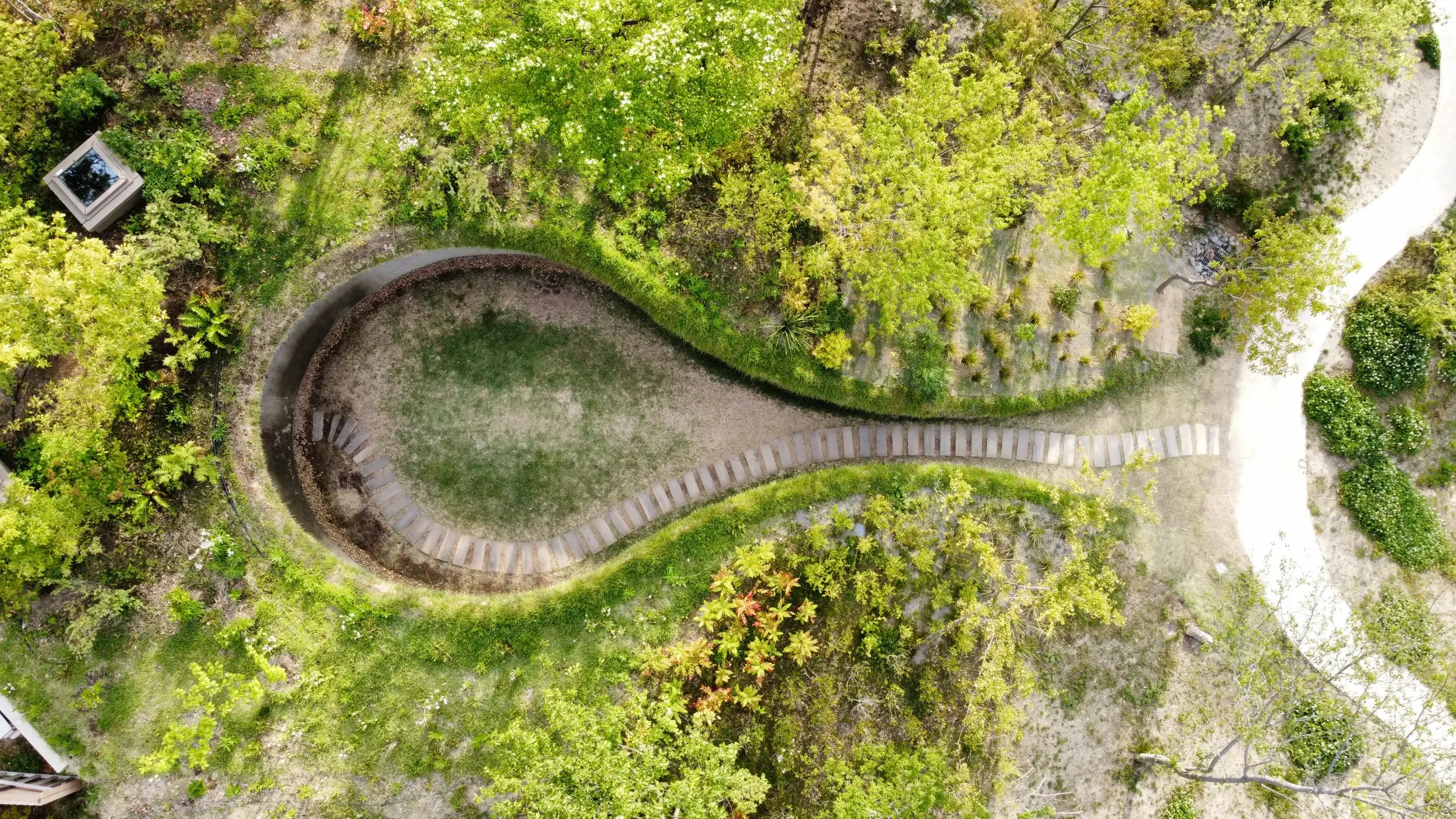 地中図書館 /kurkku fields